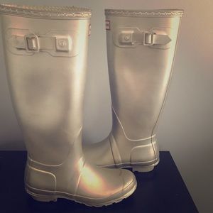 HUNTER tall rain boots!